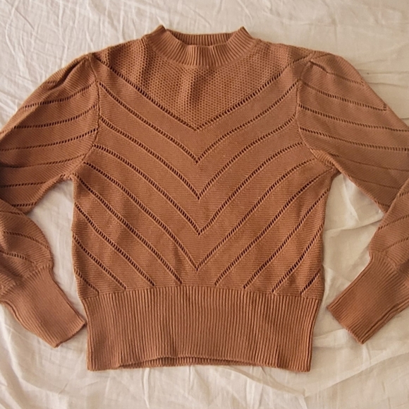 Express Sweater - Picture 1 of 3